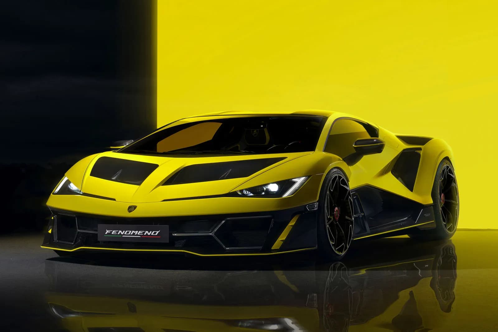 Lamborghini Fenomeno Roadster — вид спереди
