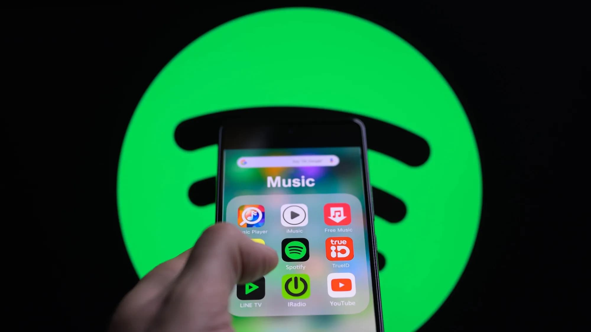 Spotify запускает AI-ремиксы: уважение к артисту или его уничтожение