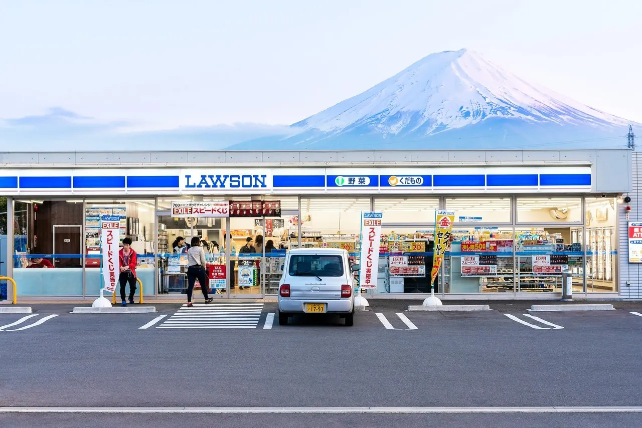 Почему японские комбини кормят лучше ресторанов: феномен 7-Eleven